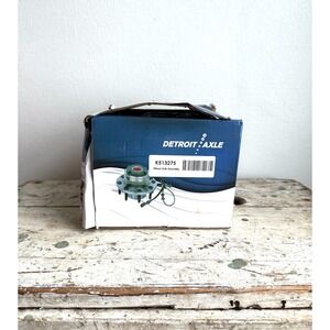 DETROIT AXLE Front Driver or Passenger Side Wheel Hub and Bearing NEW K513275